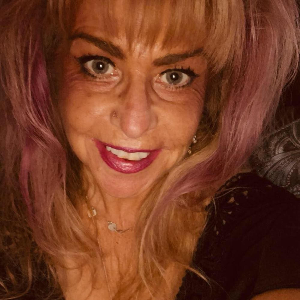 Meet your Posher, Roxanne